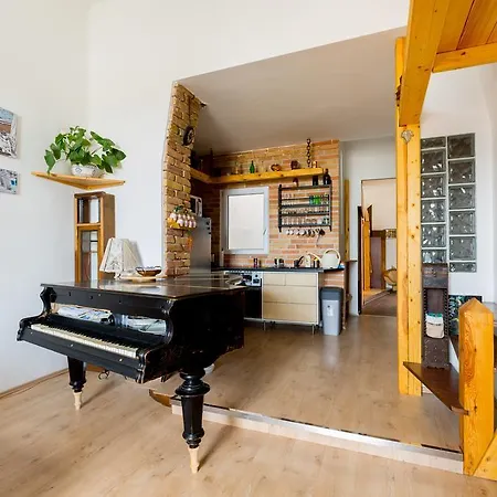Piano Premier Place Apartment Budapest